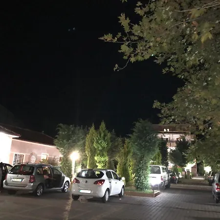 Oda ve Kahvaltı & Herges *