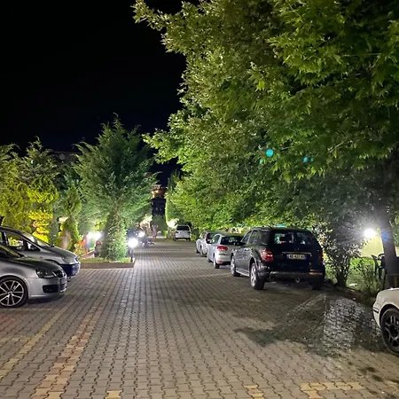 Oda ve Kahvaltı & Herges *