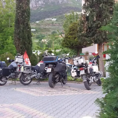 Oda ve Kahvaltı & Herges *