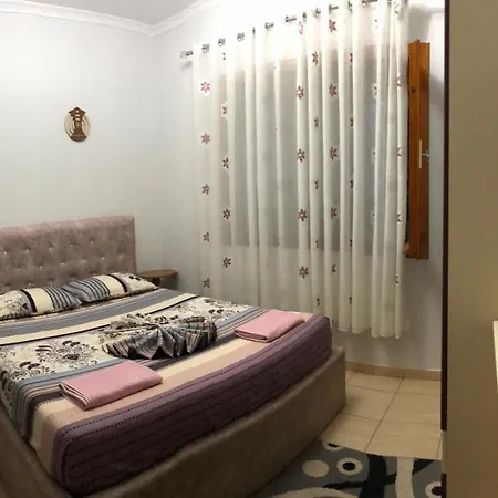 Oda ve Kahvaltı & Herges *