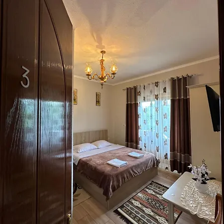 & Herges Bed & Breakfast *